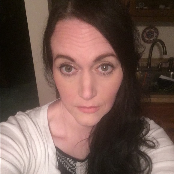 Meet your Posher, Jillian - Picture 1 of 1